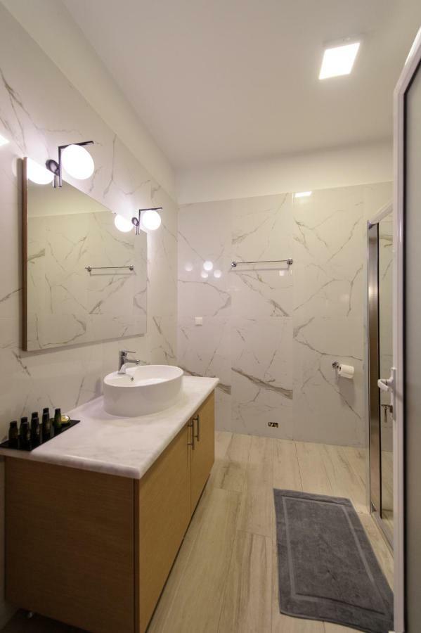 Status Luxury Apartments And Penthouse Парга Экстерьер фото